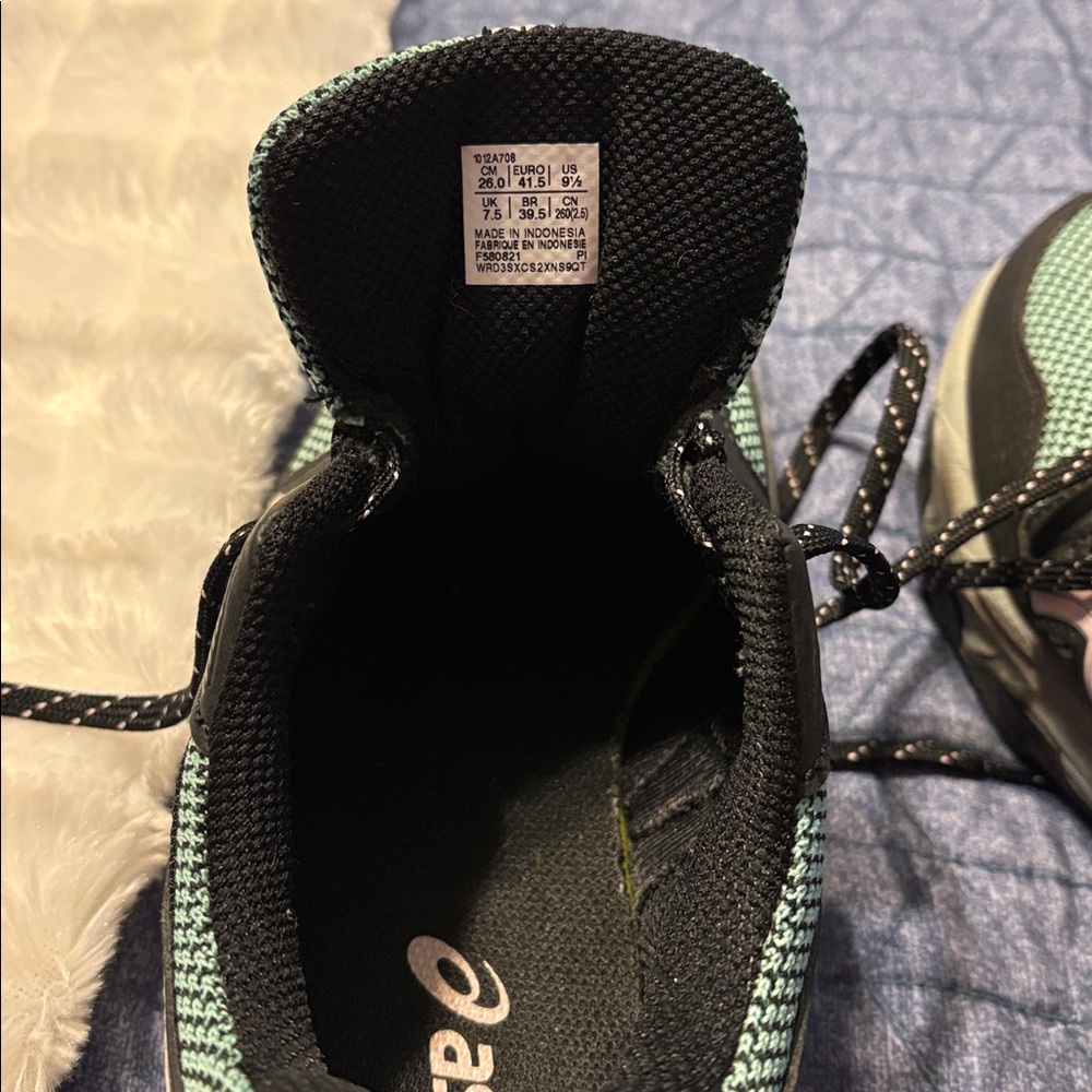 Asics Gel Venture 8 Women's Black , Pink and Mint Running Shoes - Picture 5 of 7